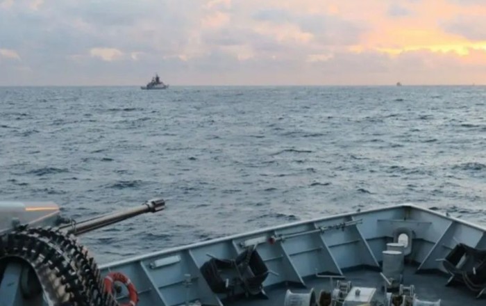 Britaniya ordusu Rusiyanın neft tankerini Manş boğazında saxladı