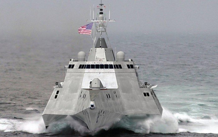 США перехватили связанный с Ираном супертанкер