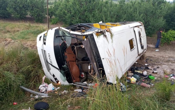 Türkiyədə tur avtobusu aşdı - Ölən və xəsarət alanlar var