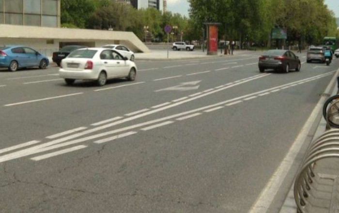 “Sürücü yola yox, xətlərə baxır” – Ekspert   AYNA-nı tənqid etdi