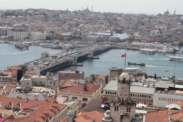 40 dərəcə isti də rusların Türkiyəyə axınına təsir etmir: Səbəb bəllidir