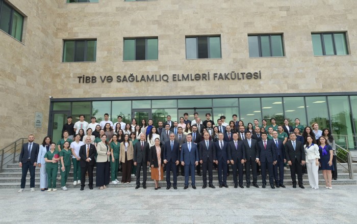 Nazirlər Qarabağ Universitetinin Klinikasında - Fotolar