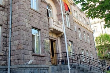 Ermənistan MSK-dan seçicilərə çağırış: Üzərində rəqəm olan geyimlər geyinməyin