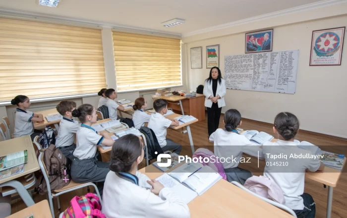 İxtisasartırma təlimlərinə cəlb olunan təhsilverənlərin sayı AÇIQLANDI