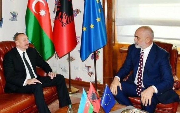 Эди Рама поздравил Ильхама Алиева