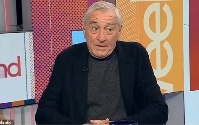 Robert De Nirodan Trampın 80 illiyinə sərt "təbrik":