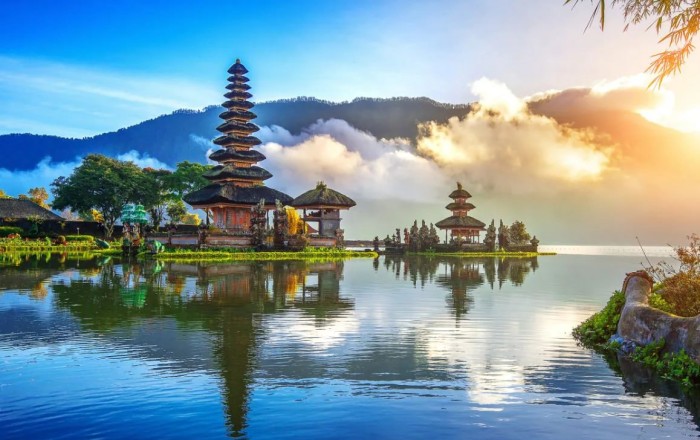 Asiyanın cənnət məkanı turistlərin cəhənnəminə çevrilib –