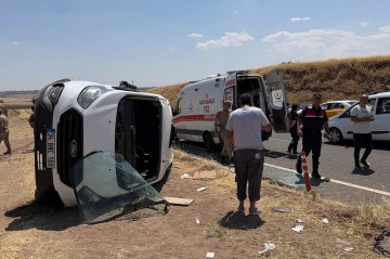 Türkiyədə şagirdləri daşıyan avtobus aşdı -