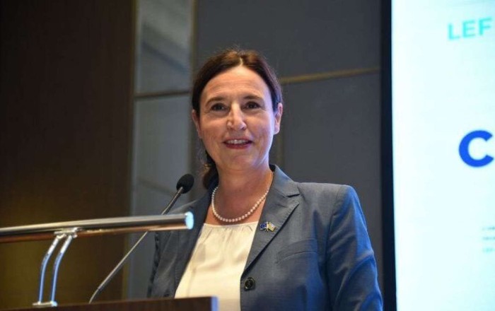 Avropalı səfir Azərbaycan dilini öyrənir