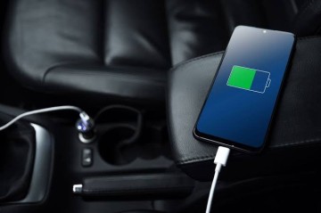 Smartfonu avtomobildə enerji ilə doldurmaq yanacaq sərfiyyatını artırır?