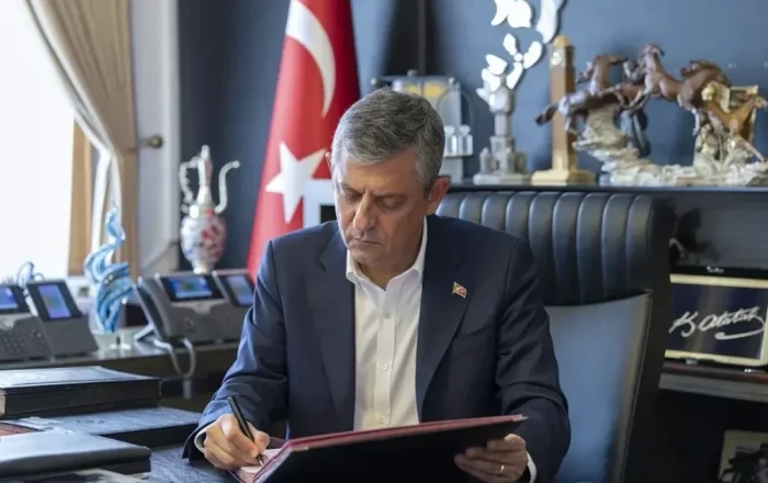 91 millət vəkili istefa verdi - CHP-də nə baş verir?