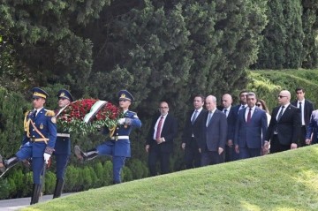 Prime Minister of Palestine visits Alley of Honors - Photo
