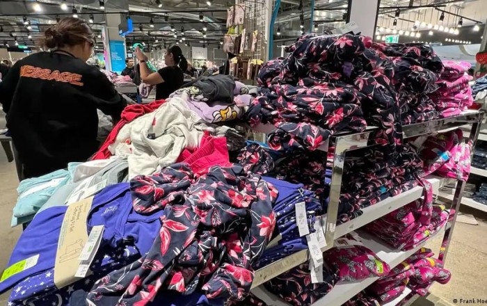 Avropa İttifaqında satılmayan geyim və ayaqqabıların məhv edilməsi qadağan olundu