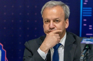 FİDE prezidenti istefa verdi