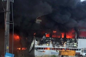 28 killed in China shoe factory fire - Video