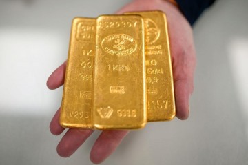 Qızılın qiyməti 4100 dollardan aşağı düşdü