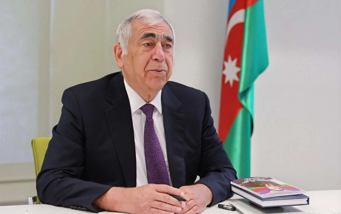 Saleh Məmmədovun Almaniyada tikdirdiyi bina  - FOTO