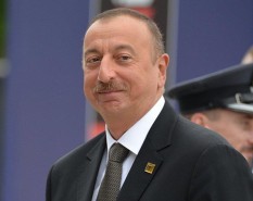 Ильхам Алиев поздравил короля Марокко