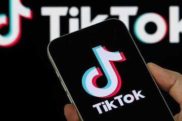 TikTok-da qeyri-etik ifadələr işlədən qadın cəzalandırıldı