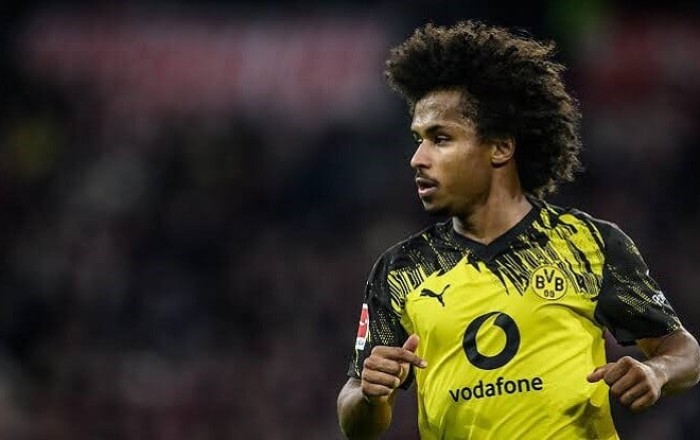 Barcelona sign Karim Adeyemi from Borussia Dortmund