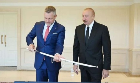 İlham Əliyevin Pelleqriniyə hədiyyəsinin sətiraltı mənası -   Qardaşların mesajı...