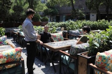 Kütləvi zəhərlənmə olan restoran bu vəzifəli şəxsin imiş