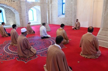 Bakıda məscid axundu azyaşlılara görə cərimələndi