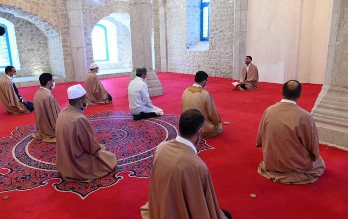 Bakıda məscid axundu azyaşlılara görə cərimələndi