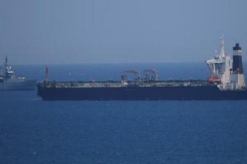 İran yunan maqnatının tankerini ələ keçirdi