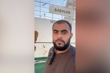 Daha bir gəmi hücuma məruz qaldı - Azərbaycanlılar xilas edildi