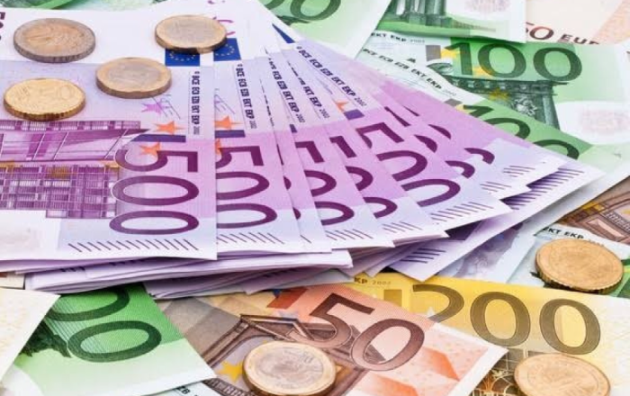 Manat sabit qalır, avro ucuzlaşır: Valyuta bazarında hansı tendensiyalar güclənir? - ŞƏRH