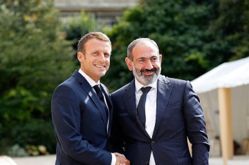 Macron, Pashinyan discuss Armenia-Azerbaijan peace process