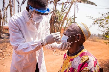 Eboladan ölənlərin sayı 1000 nəfəri ötdü