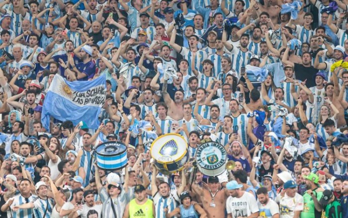Argentina - İngiltərə matçı öncəsi siyasi Azarkeşlərə qadağa qoyuldu
