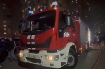 Ceyranbatan qəsəbəsində yaşayış binasında yanğın: Sakinlər təxliyə olundu –