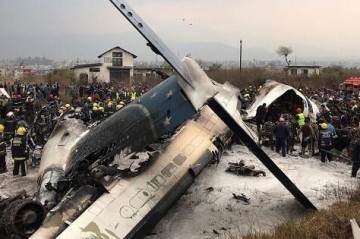 10 killed in Bahamas plane crash - Video