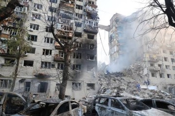 Ukrayna şəhərlərinə KÜTLƏVİ ZƏRBƏLƏR – Ölənlər var – VİDEO