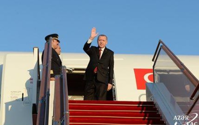 Erdogan visits Doha to offer condolences