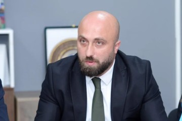 Ayaz Mustafayev "Space TV" ilə bağlı yayılan məlumatlara münasibət bildirib