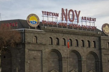 İrəvanda “Ararat”ın direktoru saxlanıldı