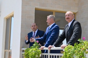 Azerbaijan and Slovakia reviewed construction progress