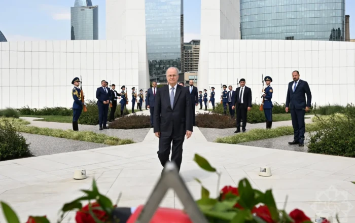 Премьер-министр Государства Палестина посетил Парк Победы в Баку - ФОТО