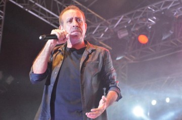 Köməkçisi ilə olan mərc yazışmaları üzə çıxdı - Fotolar