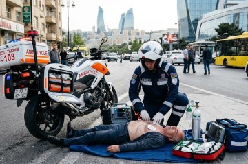Təcili yardıma həkim yox, "motosikletçi" gəlir: Bakı bu sistemə hazırdır?
