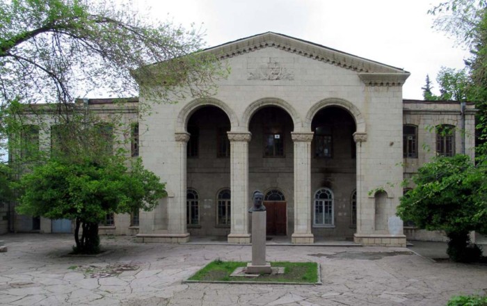 Bu abidələrimiz bərpa olunur