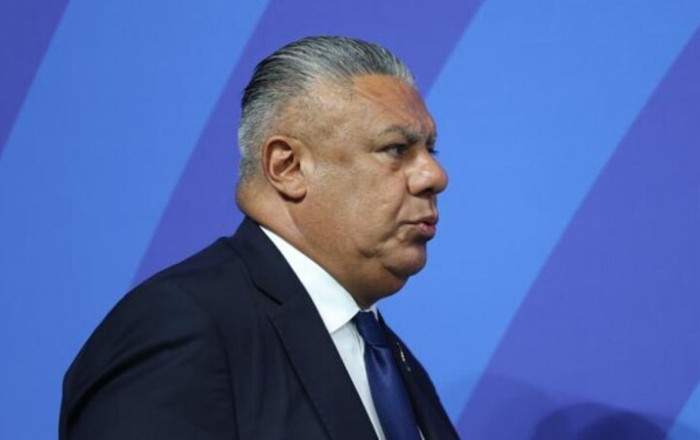 Argentina Futbol Assosiasiyasının rəhbəri hava limanında saxlanıldı