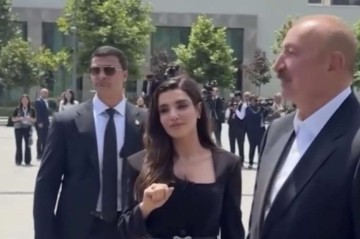 Şuşa Media Forumunda Prezidentin yanında diqqətçəkən xanım kimdir?