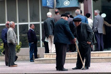 Azərbaycanda pensiya yaşı   70 olur?