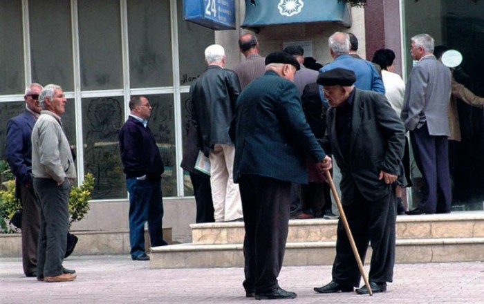 Azərbaycanda pensiya yaşı   70 olur?