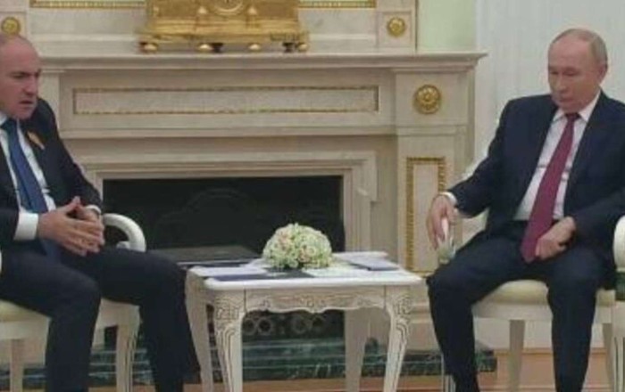 Putin Paşinyanla nə danışdı?